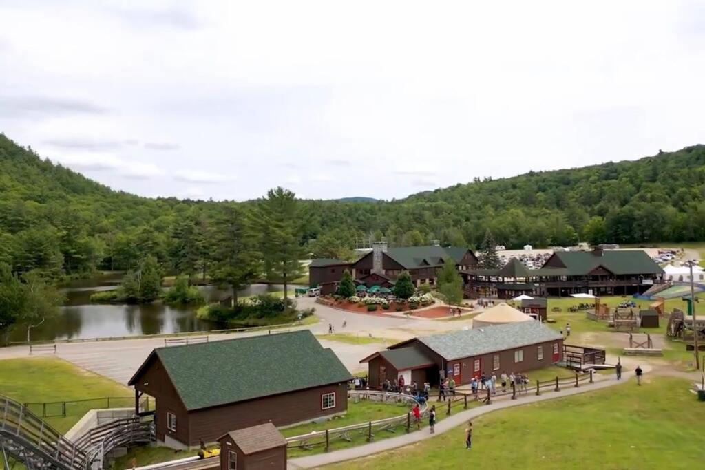 Gunstock & Lakes Region Year Round Chalet Gilford Extérieur photo